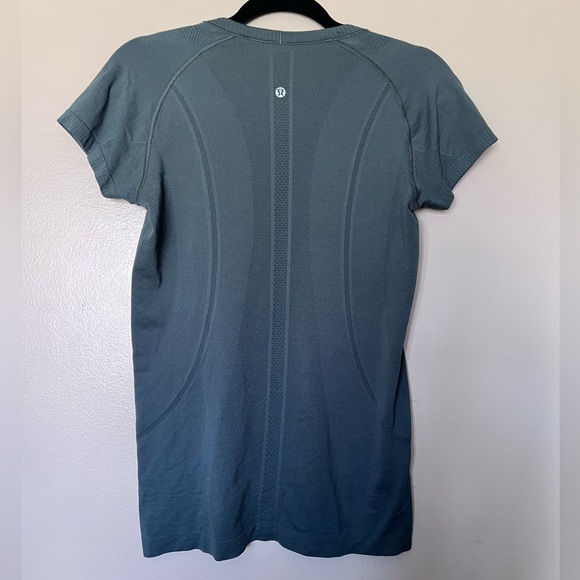 Lululemon Swiftly Tech Short Sleeve Crew Dark Forest Green - Picture 2 of 3